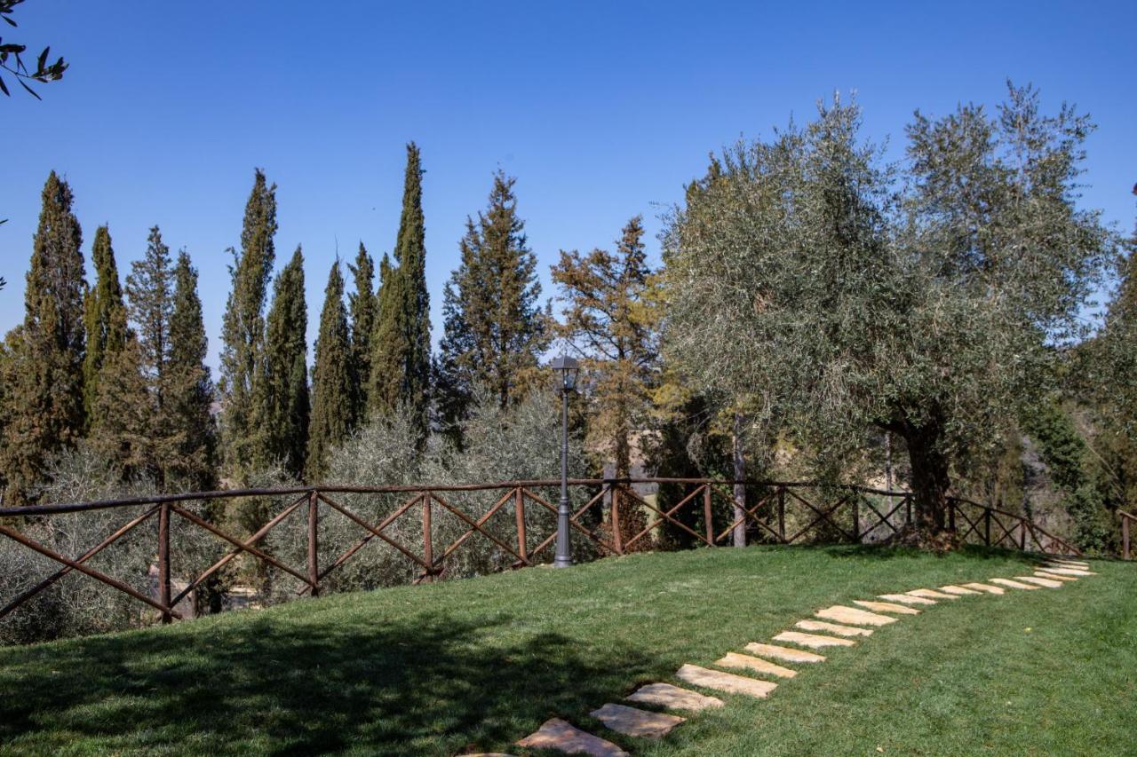 Hotel Borgo Petroro Todi Exterior foto