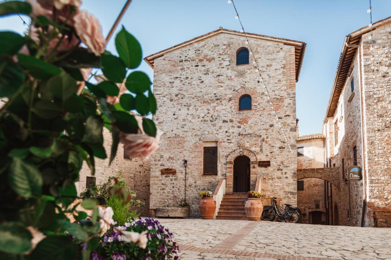 Hotel Borgo Petroro Todi Exterior foto